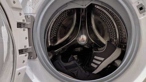 A Comprehensive Guide to Washing Your Shoes in the Washing Machine