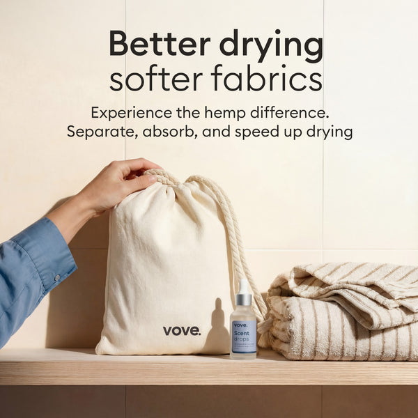 Hemp Dryer Balls: balls and cotton storage bag with folded laundry, better drying and softer fabrics