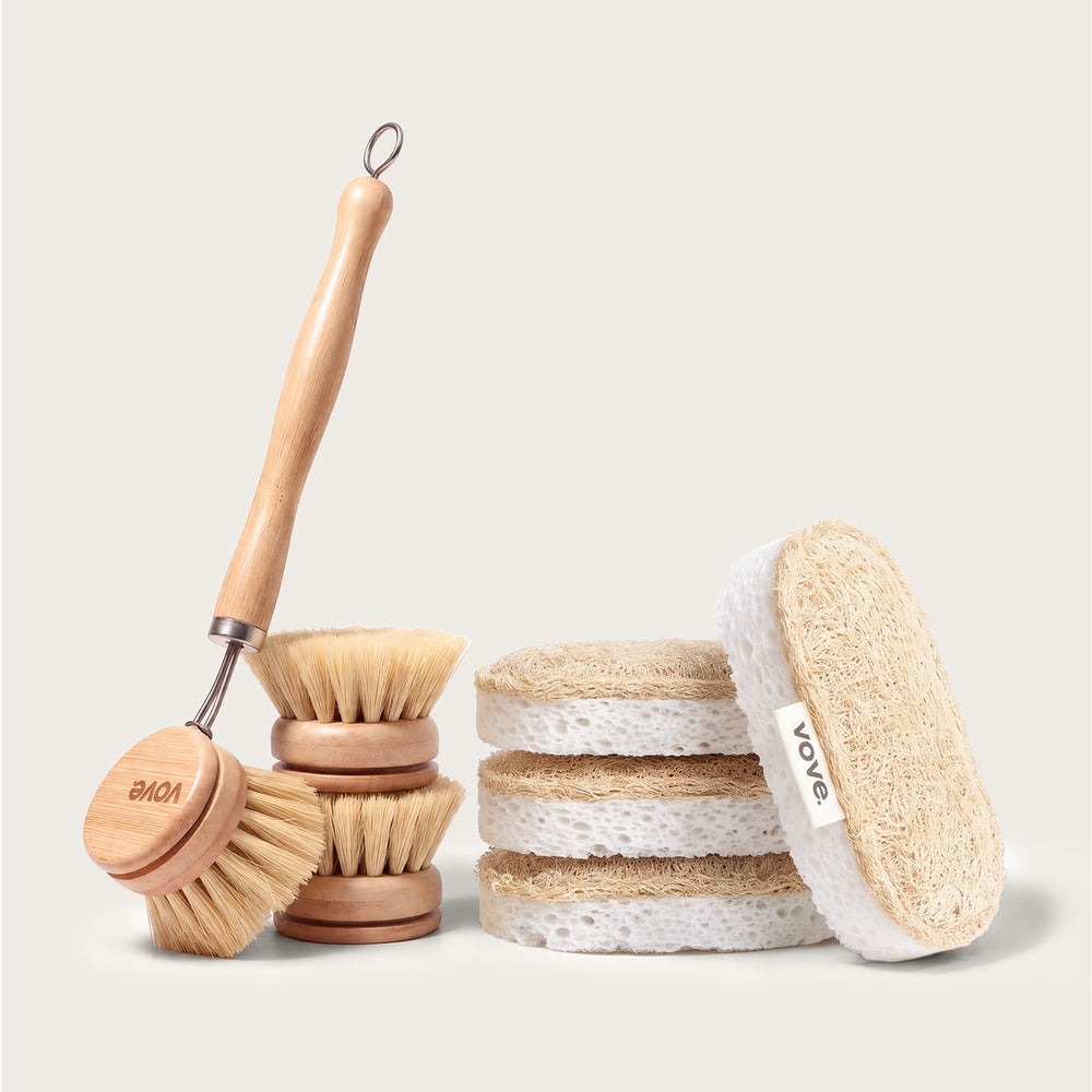 Cleaning duo: bamboo dish brush with two spare heads and four loofah scrub sponges