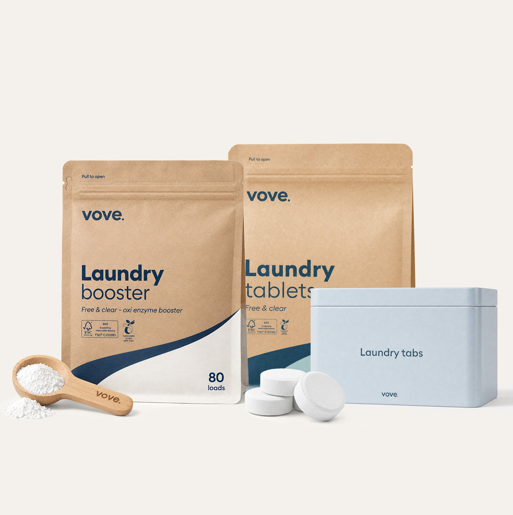 Laundry Duo: laundry booster pouch with its wooden scoop, laundry tablets pouch and the storage tin